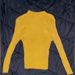 Forever 21 sweater size M